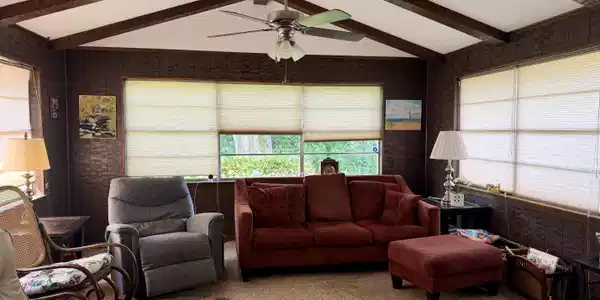 Image 4: Sunroom