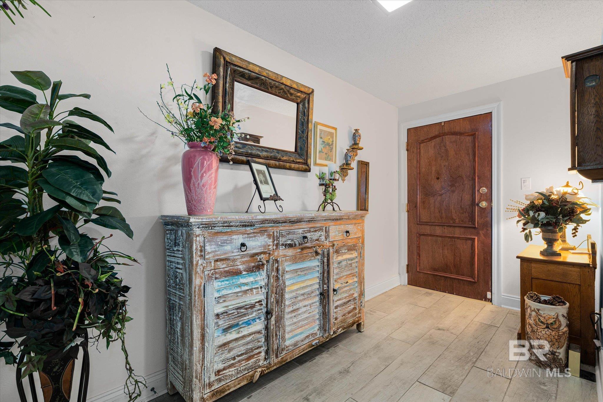 Image 4: Entrance Foyer