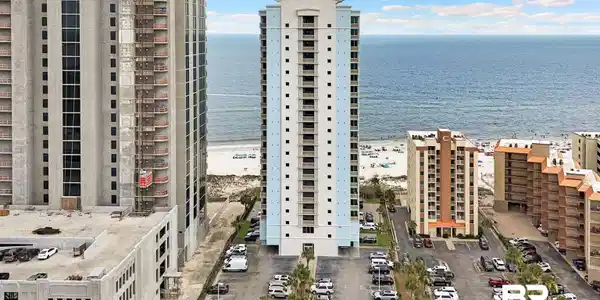 527 E Beach Boulevard