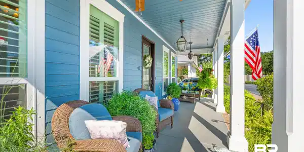 Image 4: Front Porch