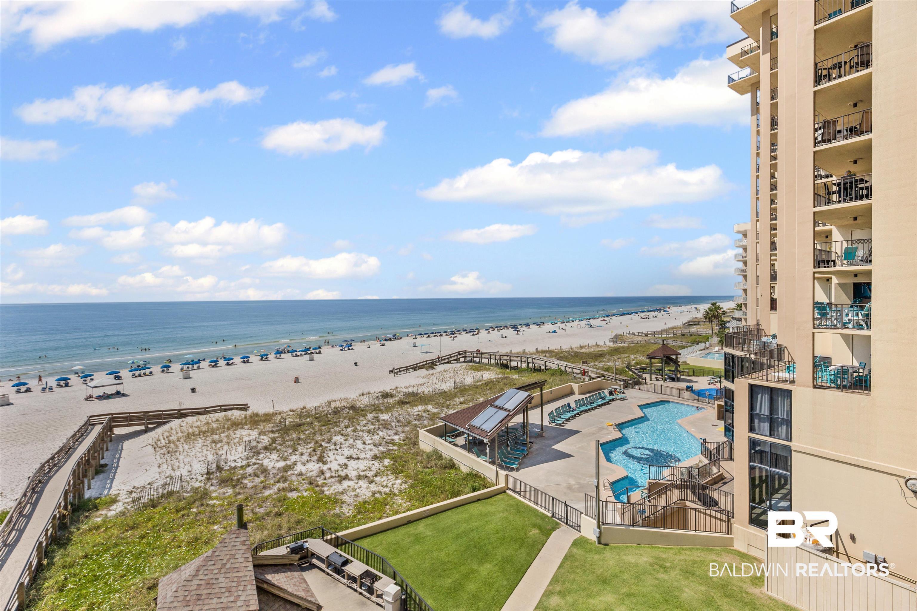 Image 4: Water view with nearby beach