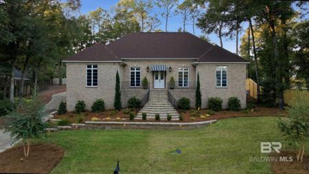 224 North Circle