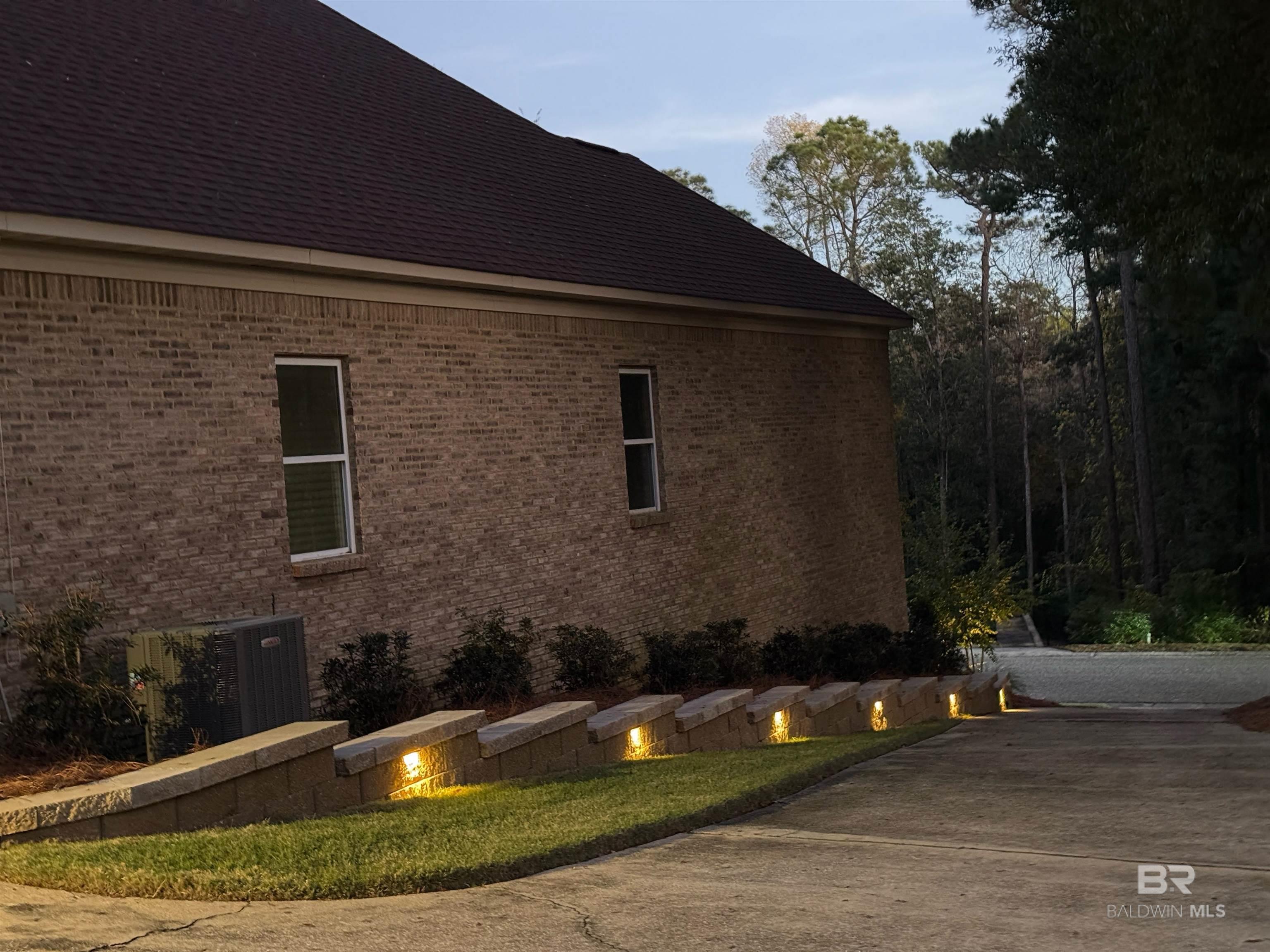 Image 4: Side Of Structure