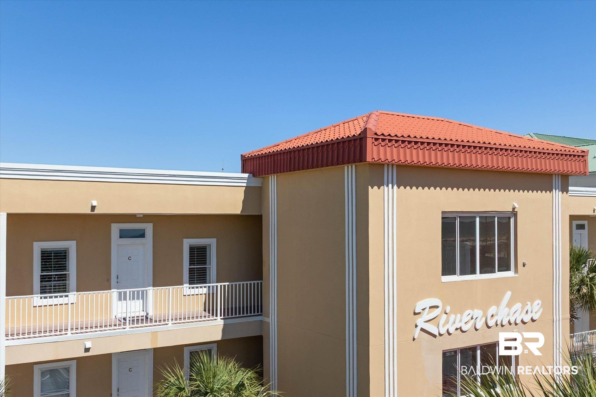 Image 4: View of building exterior