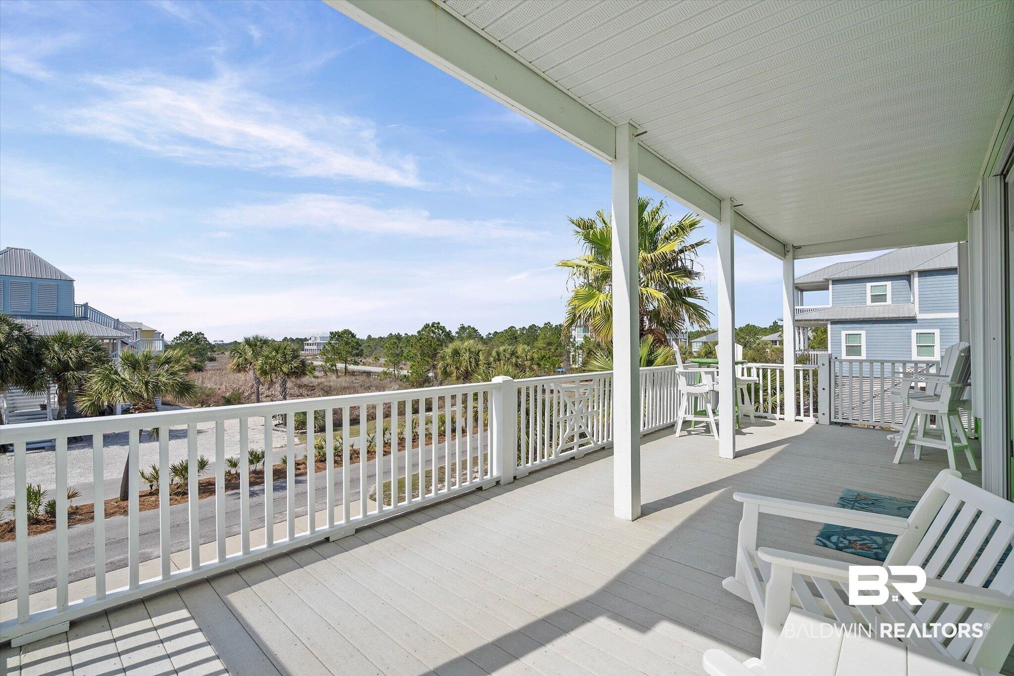 Image 4: View of balcony