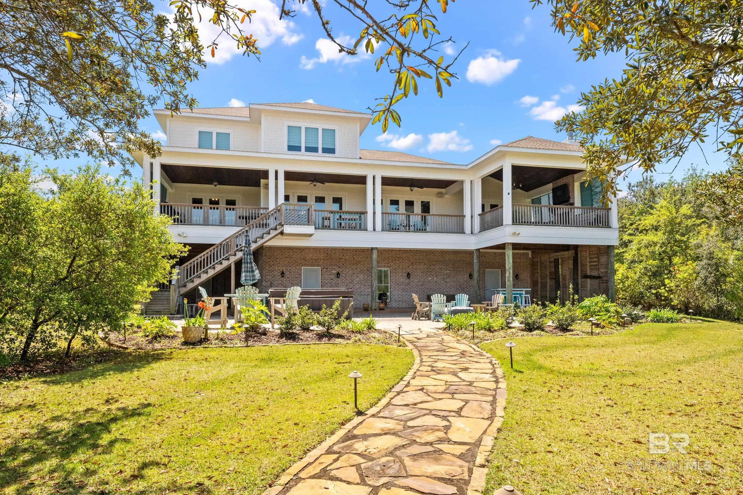 Image 4: Rear view of home