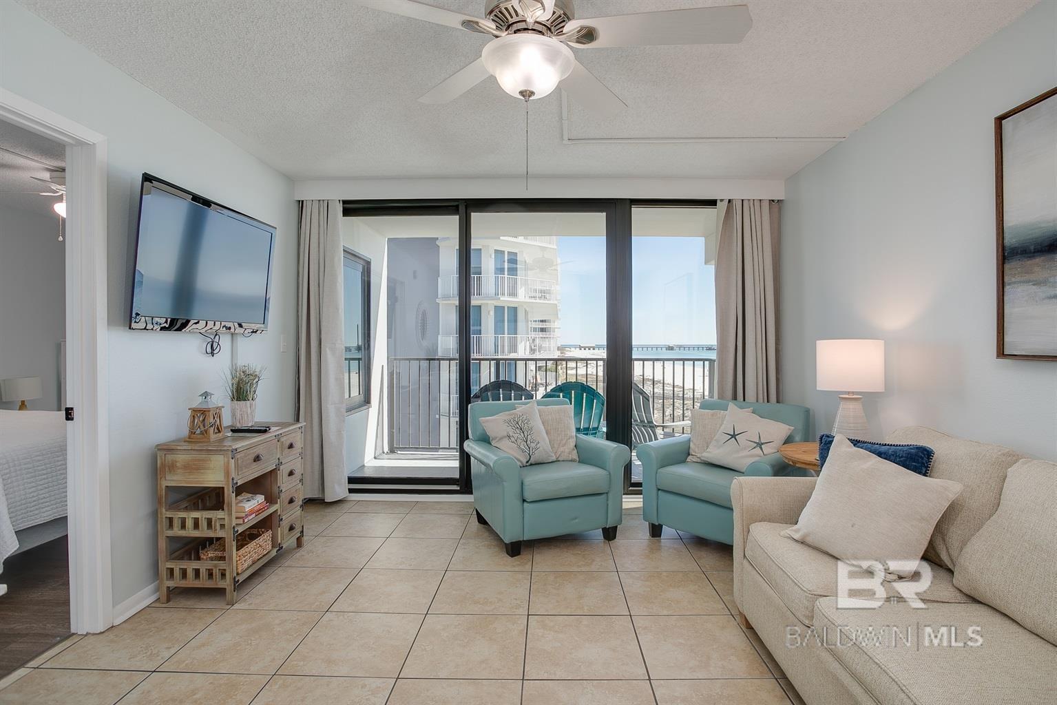 Image 2: Living Room