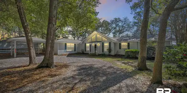 9496 Bay View Drive