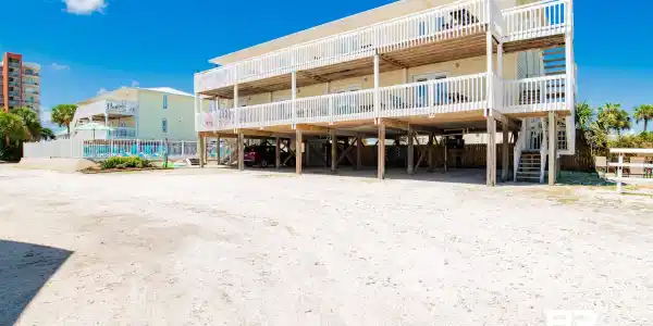 1118 W Beach Boulevard
