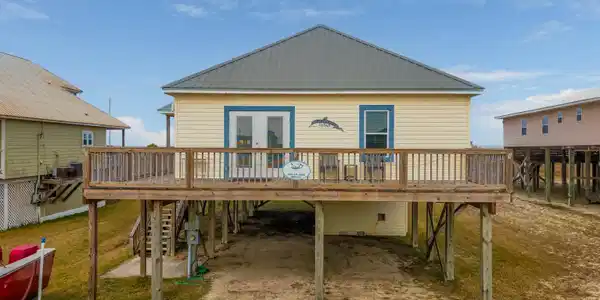 2602 Bridgeview Drive