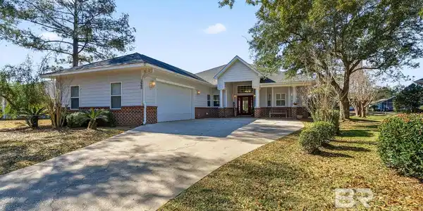 3660 Pinehurst Circle