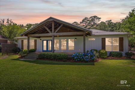 7047 Bay Road