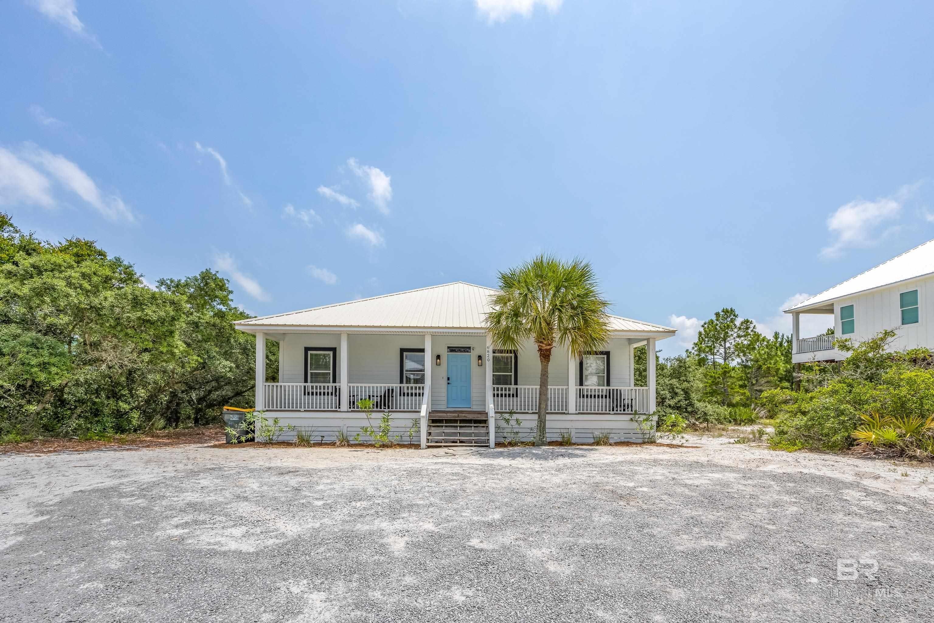 Image 3: Front Of Structure