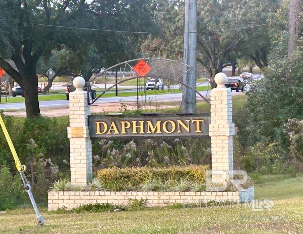 Image 2: Daphmont Entrance