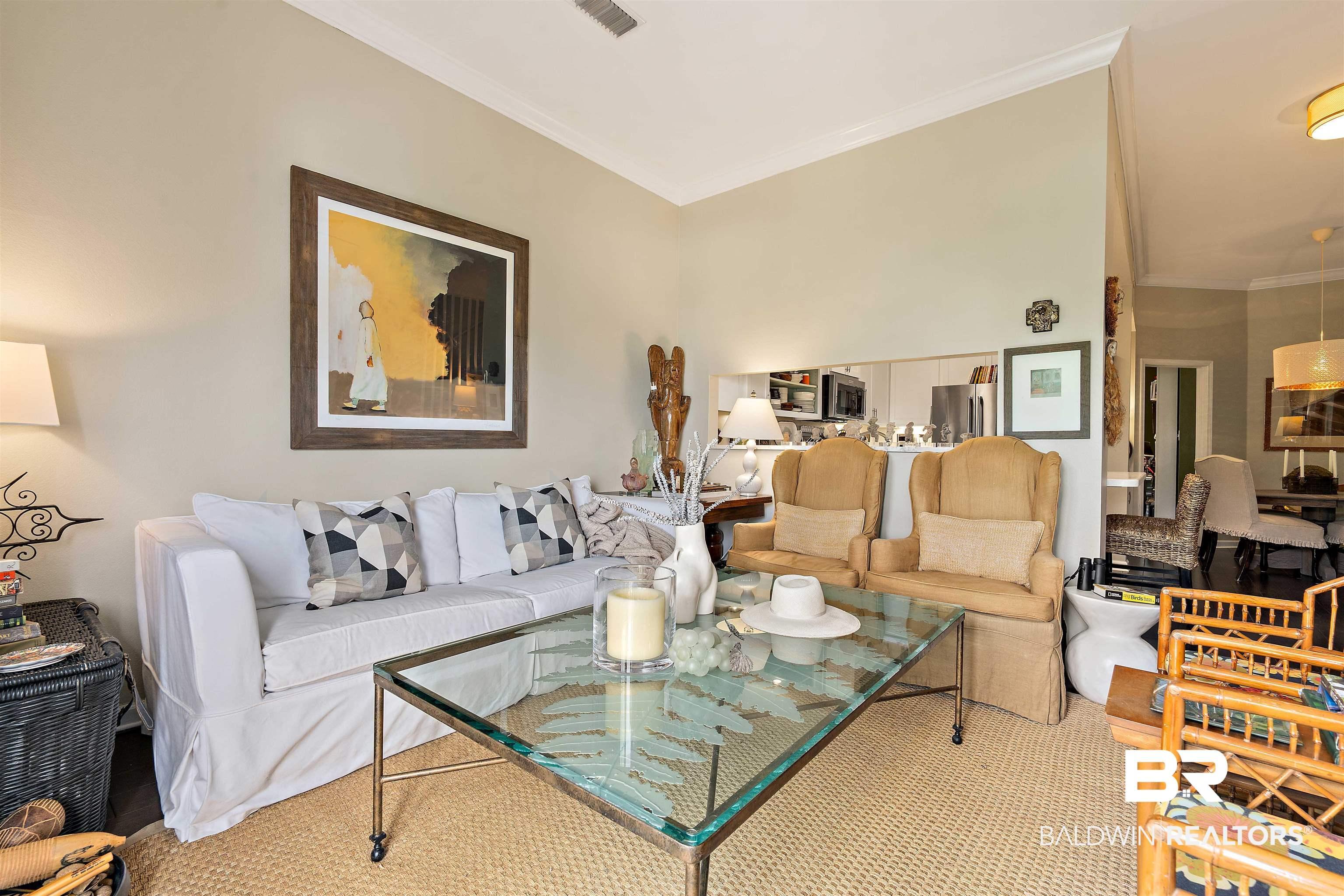 Image 3: Living Room