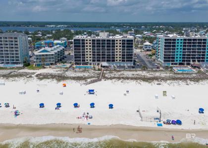 407 W Beach Boulevard