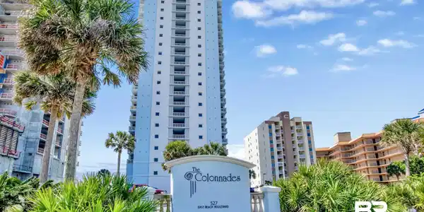 527 E Beach Boulevard