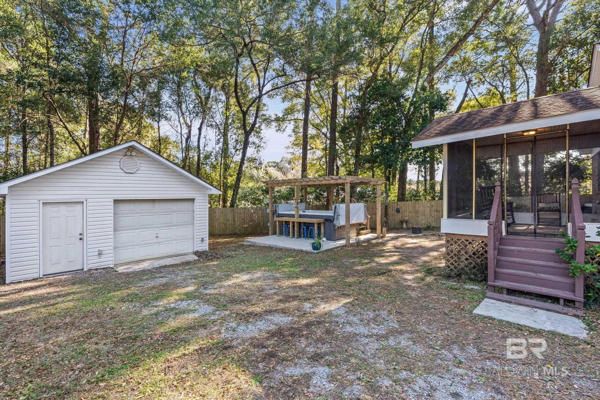 Image 2: Yard