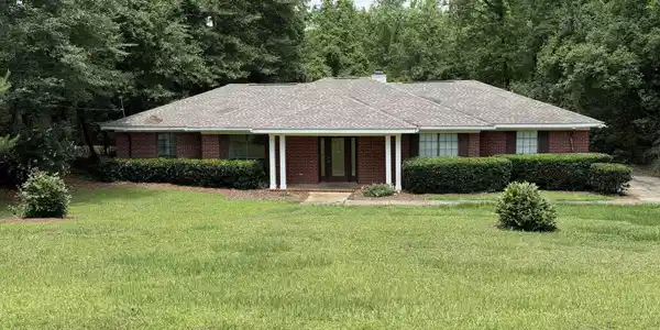 6919 Park Drive