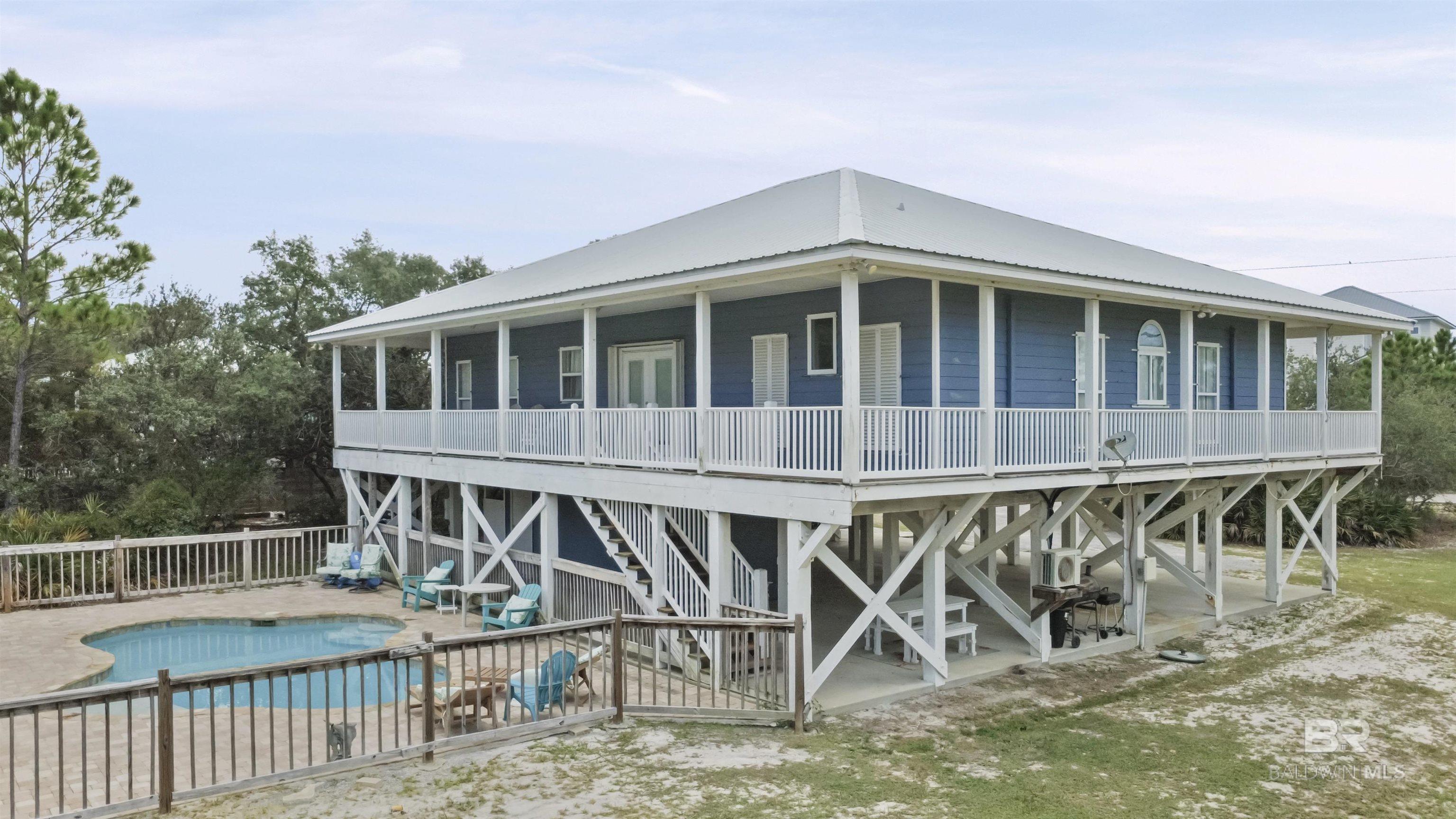 Image 3: Back Of Structure