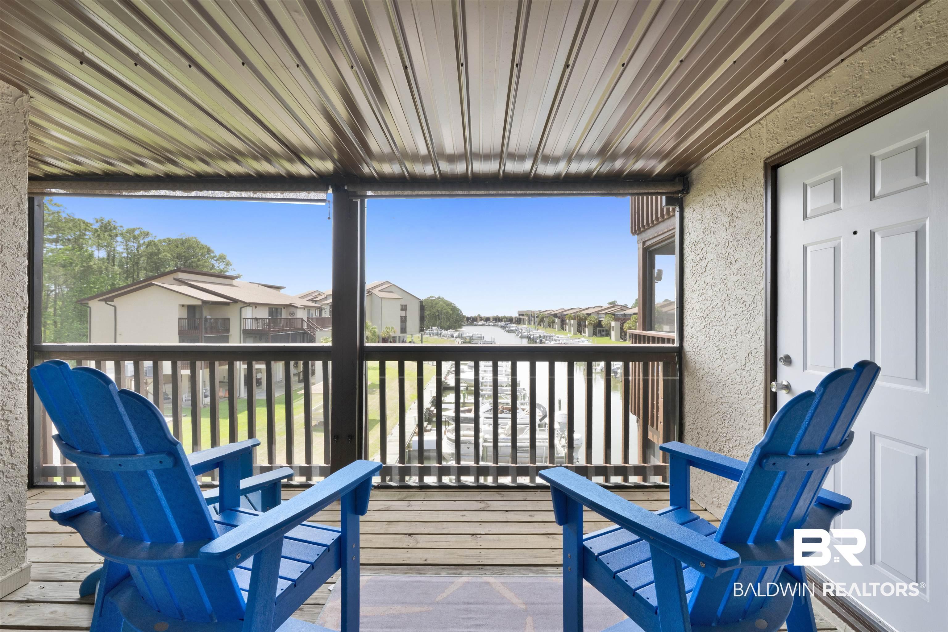 Image 2: Screened Balcony