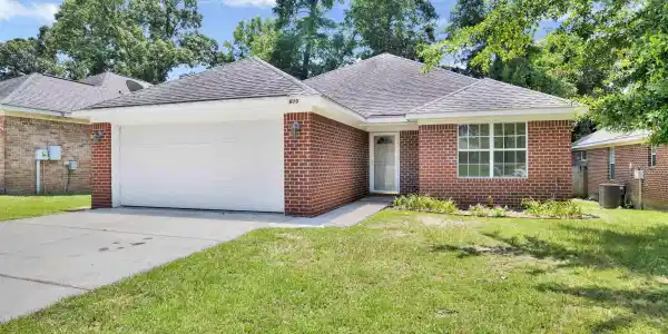 7610 Avery Lane