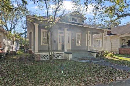21 HOUSTON Street