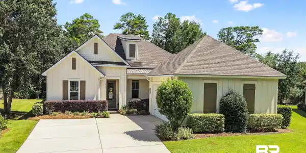 542 Retreat Ln