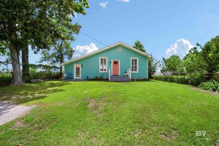 3905 Bay Front Road