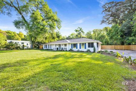 1104 Captain O'Neal Drive