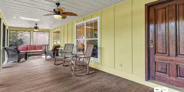 Image 4: Screened Porch