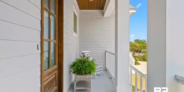Image 4: Upper Front Porch