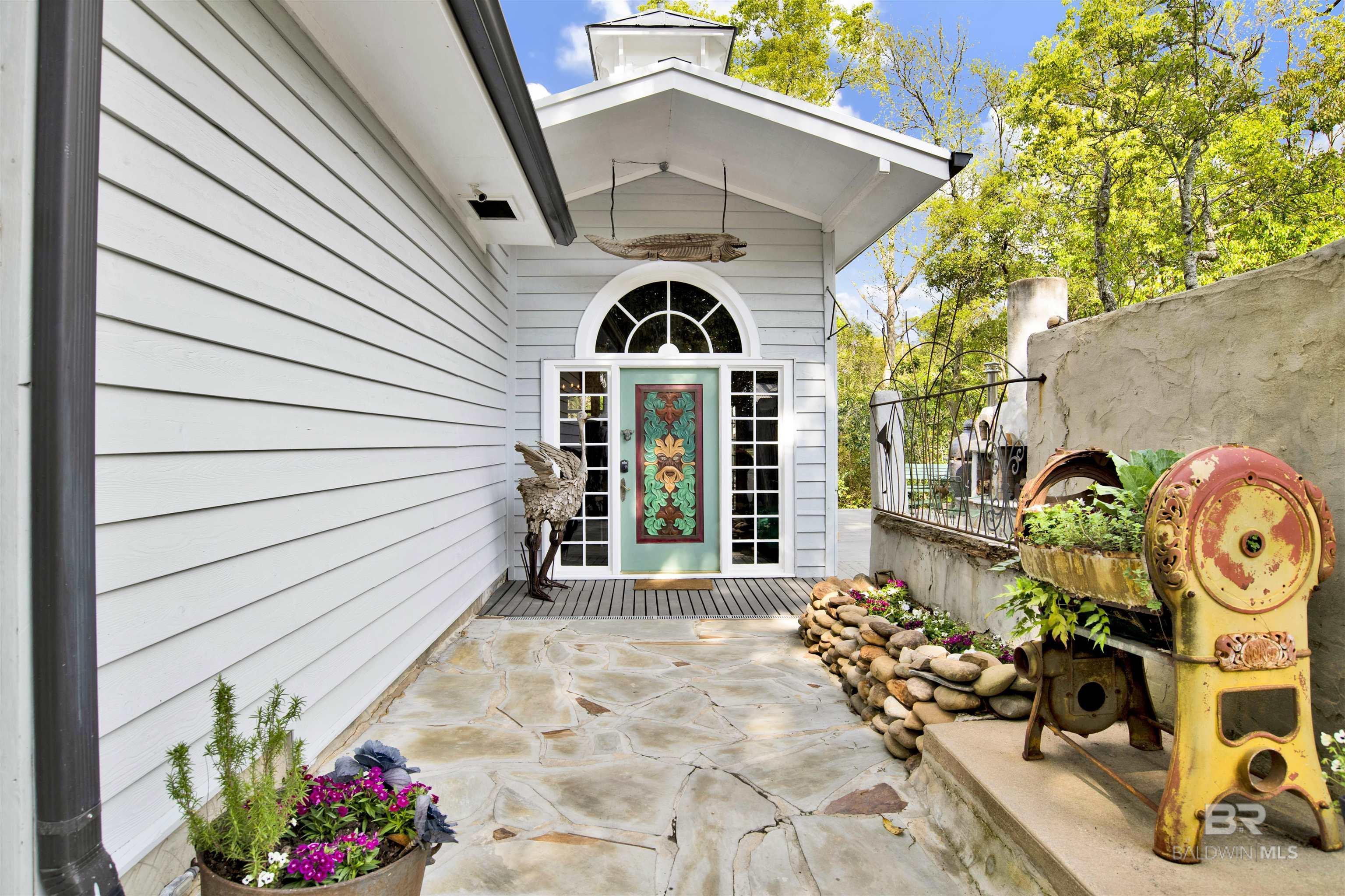 Image 2: Entry