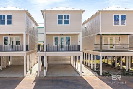 951 W Lagoon Avenue