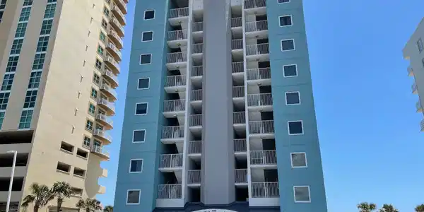 Image 2: View of apartment building / complex