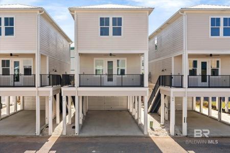 951 W Lagoon Avenue