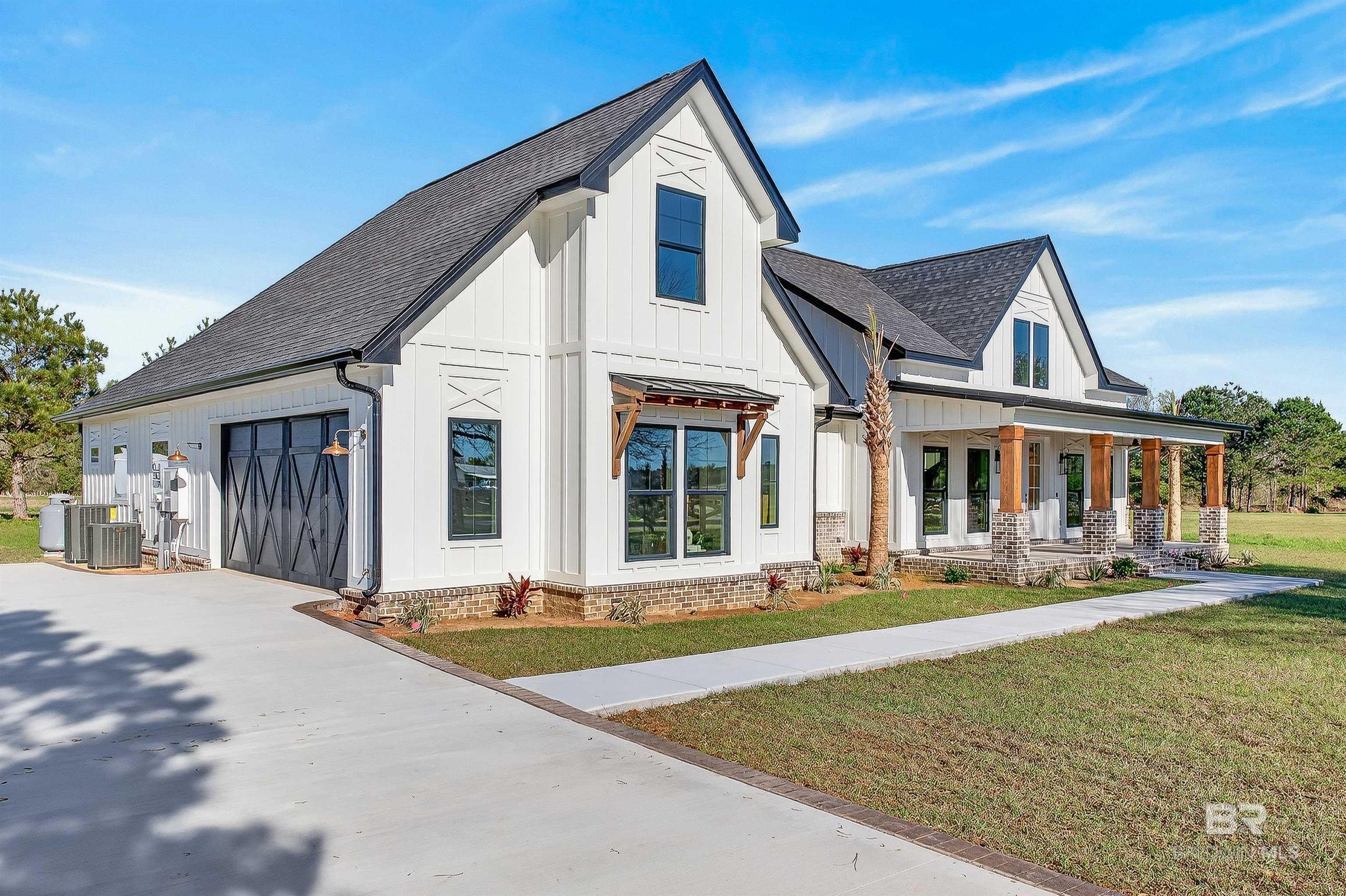 Image 2: Driveway and garage