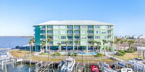 2737 St Highway 180