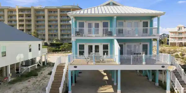 1467 Sandy Lane