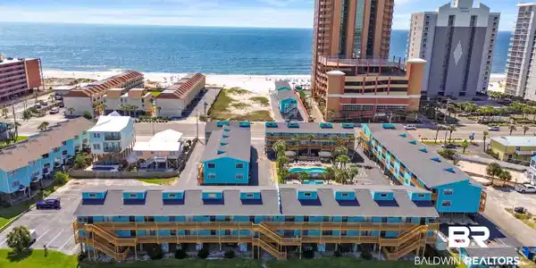 728 W Beach BLvd