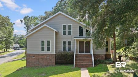 201 Maplewood Loop