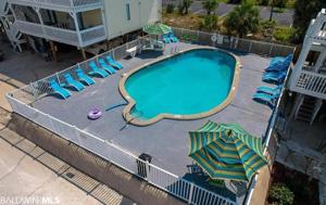 1118 Beach Blvd