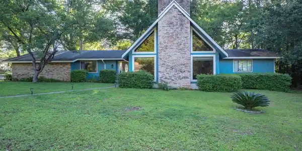101 James Cir