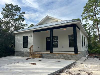 6995 Lakeshore Drive