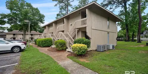 2002 N Sea Cliff North