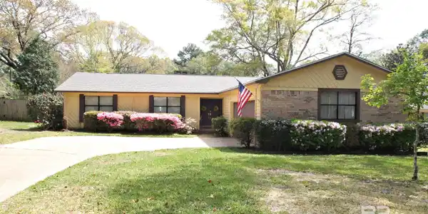 106 Windsor Court