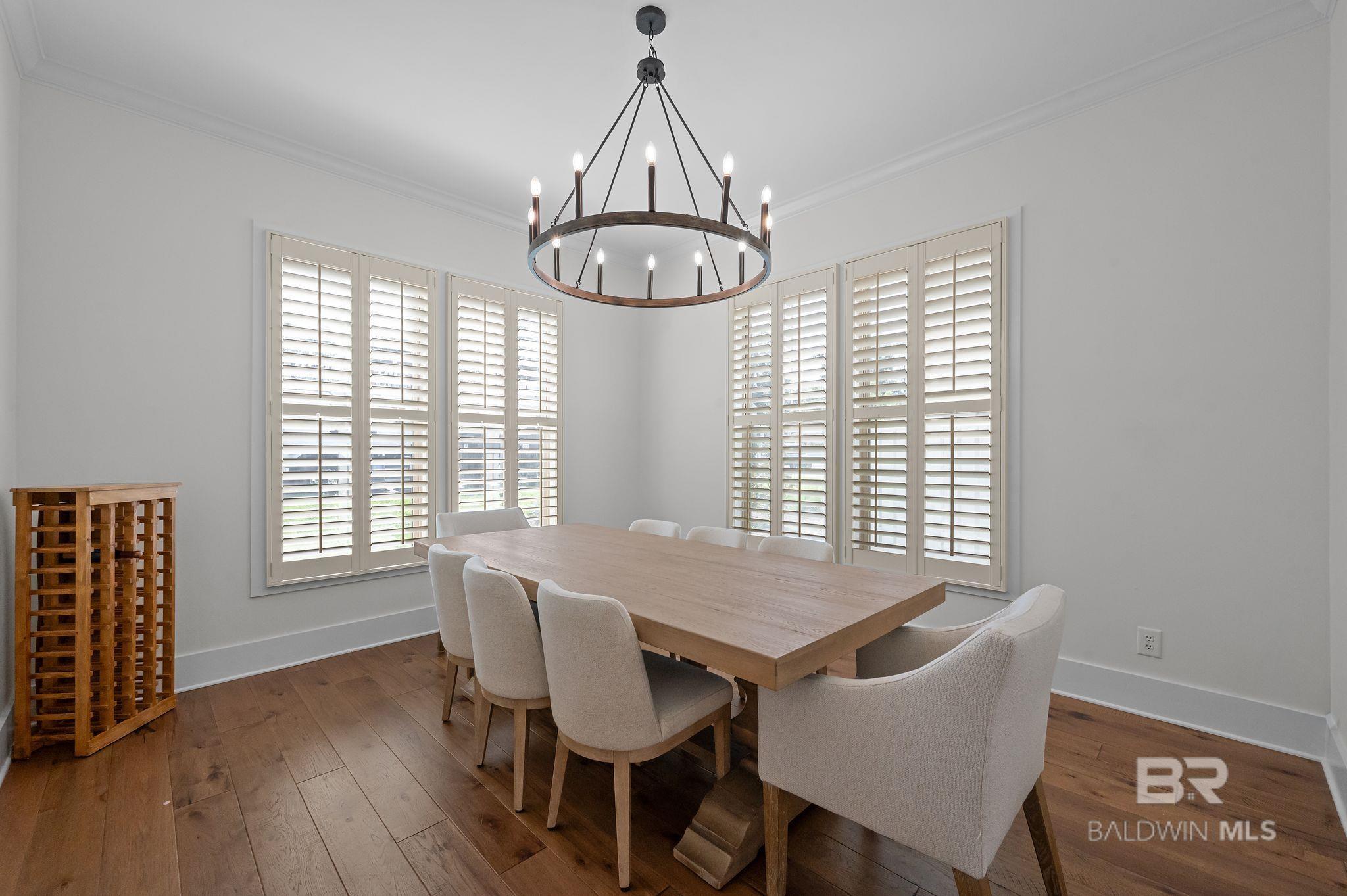 Image 3: Dining Area