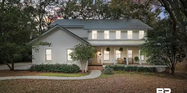 16 Greenbrier Lane