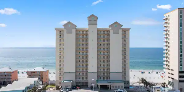 921 W Beach Boulevard