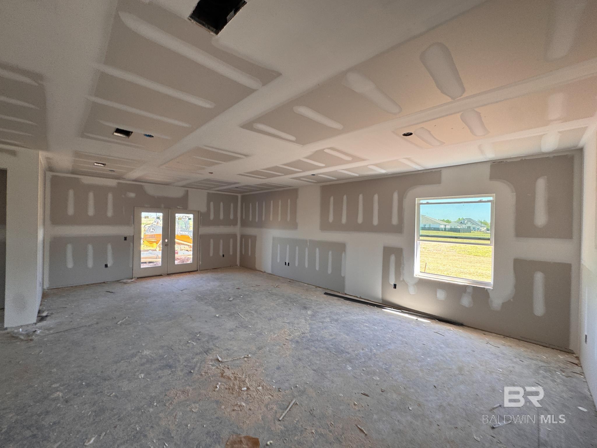 Image 4: Living Room